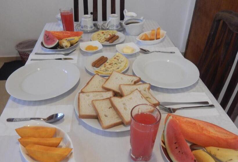 تختخواب و صبحانه Sisanda Residence