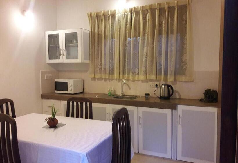 تختخواب و صبحانه Sisanda Residence
