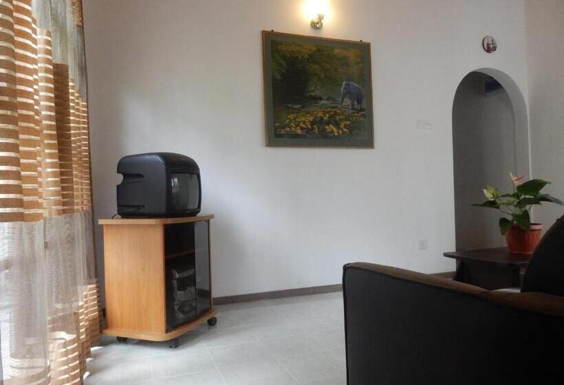 تختخواب و صبحانه Sisanda Residence