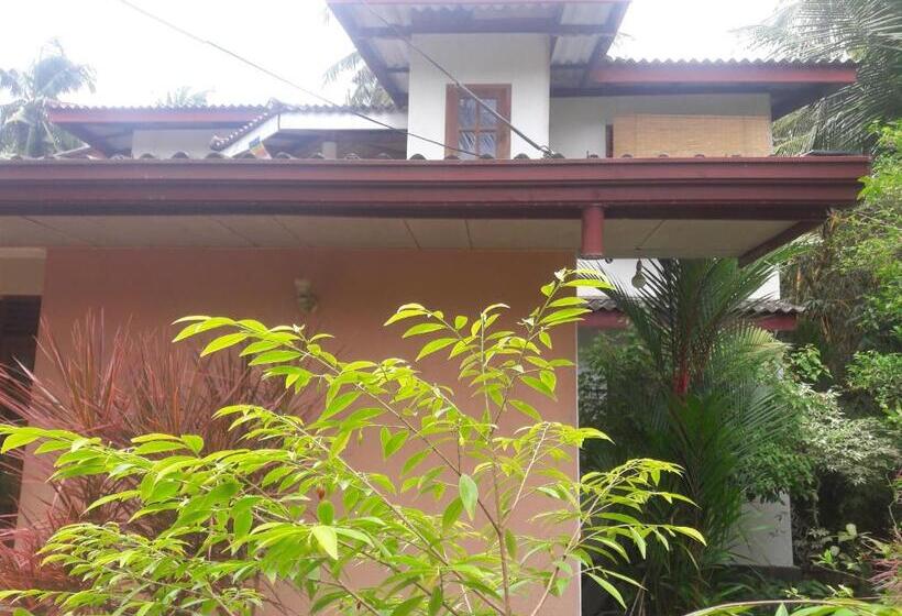 تختخواب و صبحانه Sisanda Residence