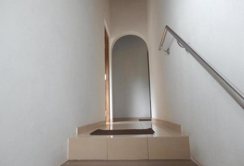تختخواب و صبحانه Sisanda Residence