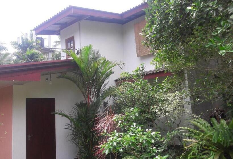 تختخواب و صبحانه Sisanda Residence