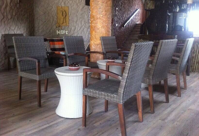 هتل African Home