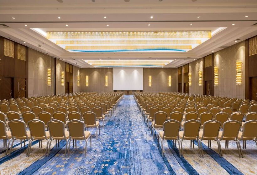 هتل Hilton Astana