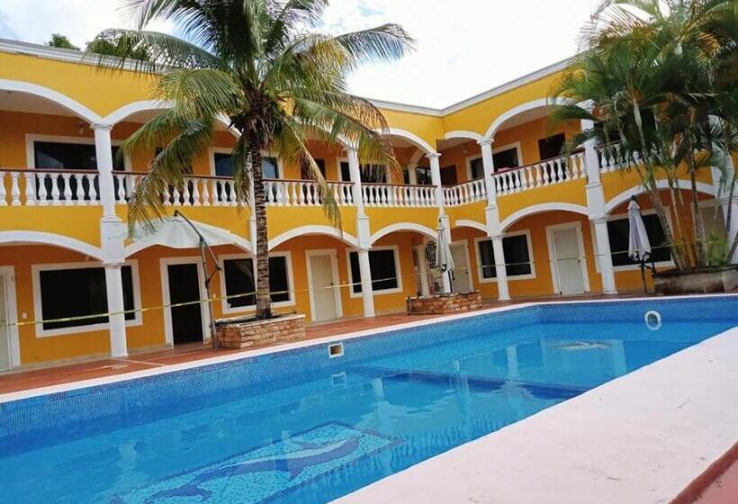 هتل Los Arcos