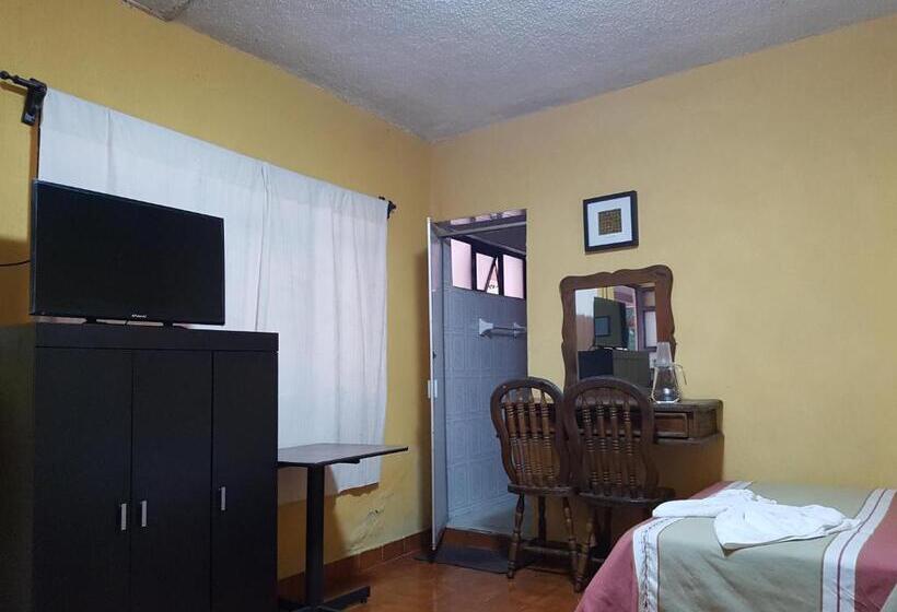 هتل Nuevo Cupatitzio