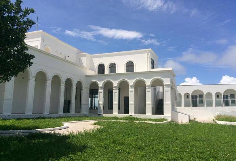 فندق Canaan Coffee &