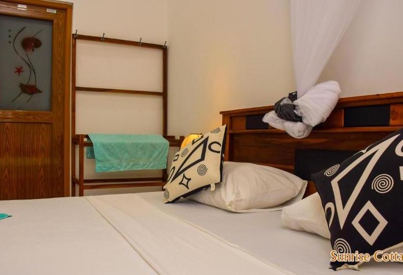 هتل Sunrise Cottage