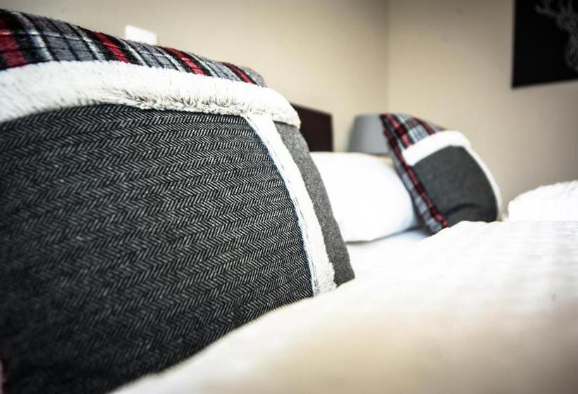 مبيت وإفطار Cafe Restaurant Leo