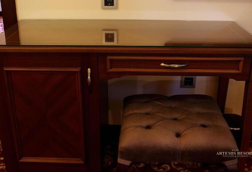 هتل Artemis Resort Wellness