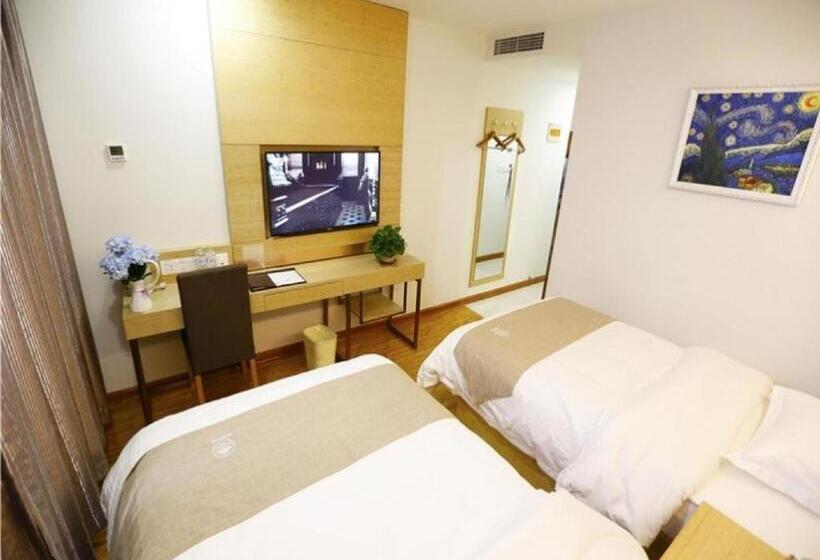 Отель Greentree Inn Beijing Chaoyang District Maquanying Subway Station Express