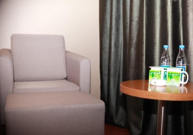 Отель Greentree Inn Nanjing Jiangning District Jiulong Lake Subway Station Express