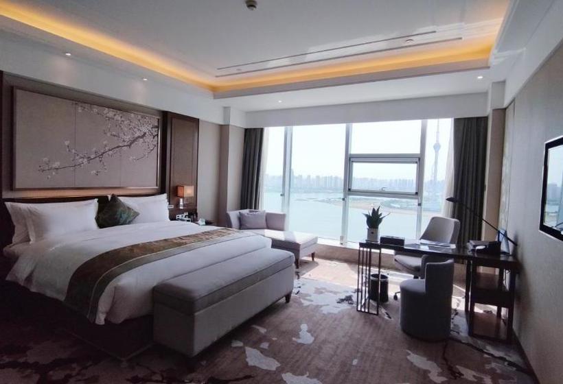 هتل Howard Johnson Xiangyu Plaza Linyi