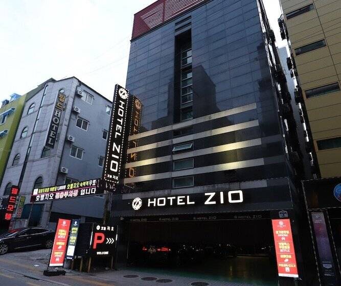هتل Zio