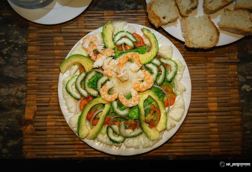 צימר Busua Inn