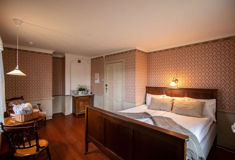 Bed and Breakfast L Dahlströmska Gården