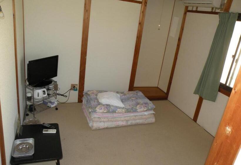Business Hotel Minshuku Minato