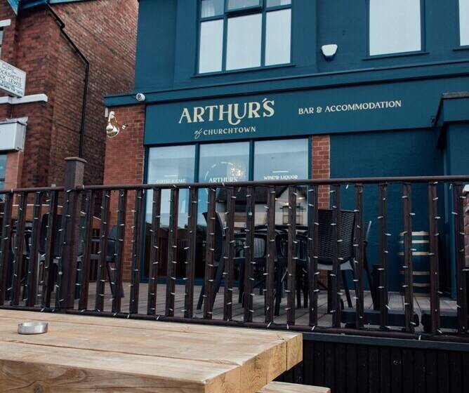 هتل Arthur S Bar & Accommodation