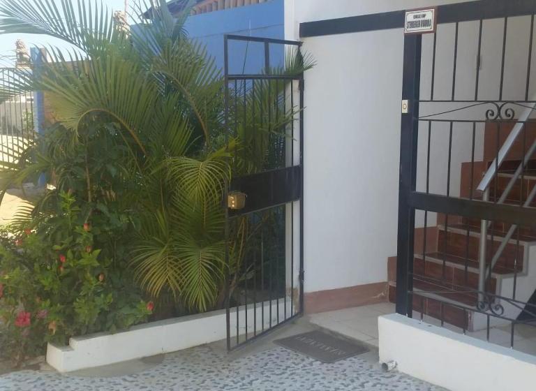 בית מלון כפרי El Canadiense