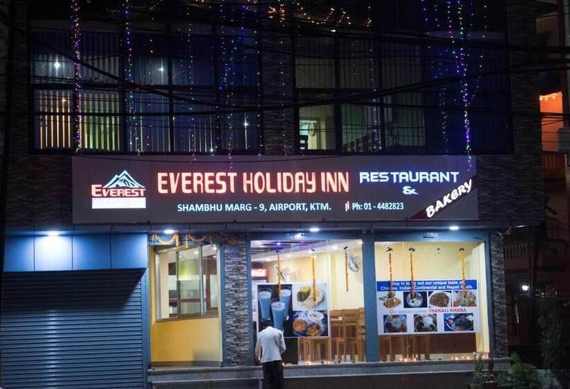 هتل Everest Holiday Inn
