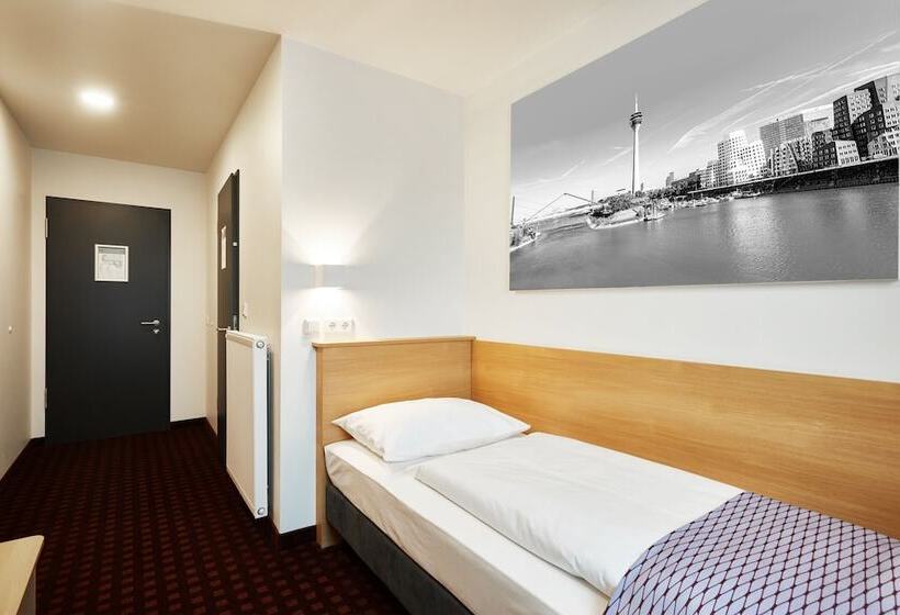 Mcdreams Hotel Düsseldorf City