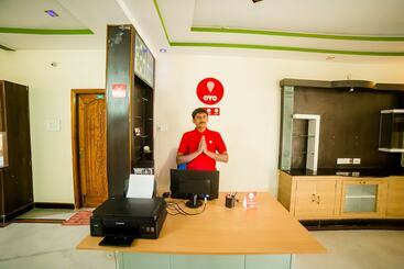 هتل Oyo 9054 Velaga Inn