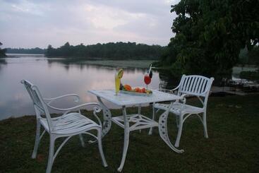هتل Sanu Lagoon Resort & Spa