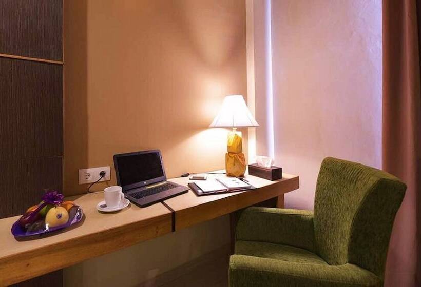 هتل The Sya Regency Palu By Soasia