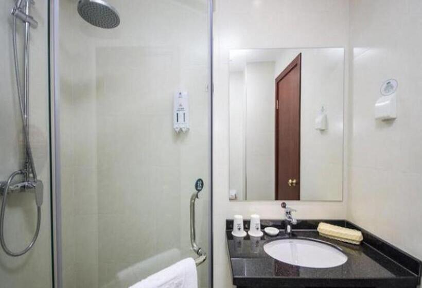 هتل Greentree Inn Qinhuangdao Railway Station Square Express