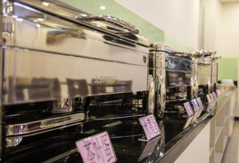 هتل Greentree Inn Qinhuangdao Railway Station Square Express