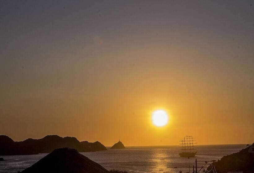 Casa Barca Taganga Hostel