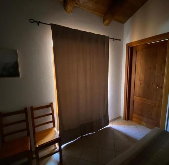 ユースホステル Rifugio Escursionistico La Ruà