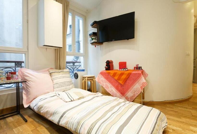 تختخواب و صبحانه Appartement Petits Champs Ii