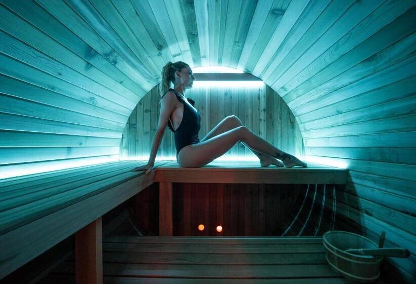 تختخواب و صبحانه Iconic Wellness Resort & Spa