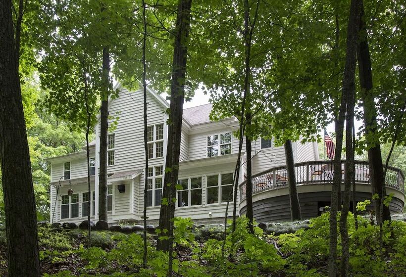 Hidden Serenity Bed And Breakfast