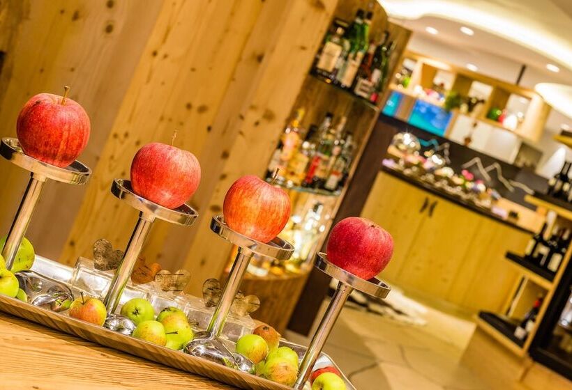 هتل Alpin Boutique Villa Gabriela   Adults Only