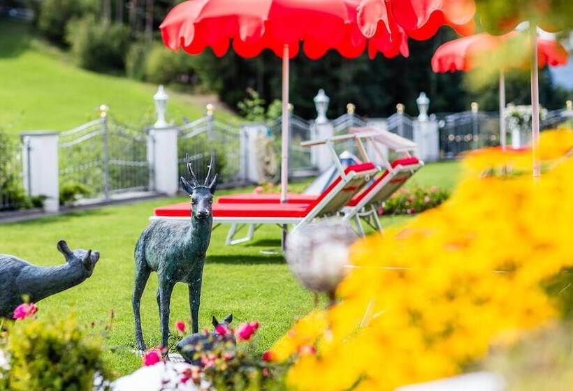 هتل Alpin Boutique Villa Gabriela   Adults Only