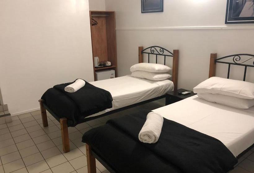 모텔 Airlie Waterfront Accommodation