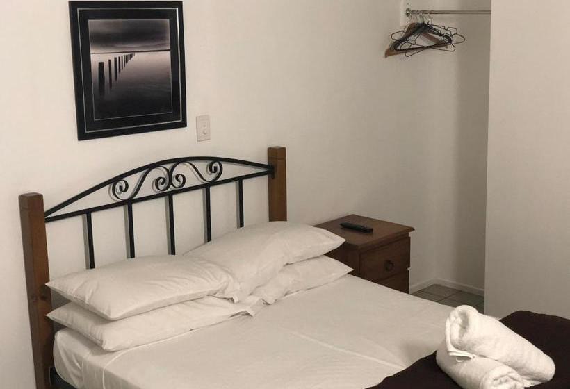 مُتل Airlie Waterfront Accommodation