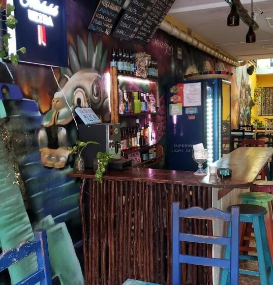 Tres Mundos Hostel