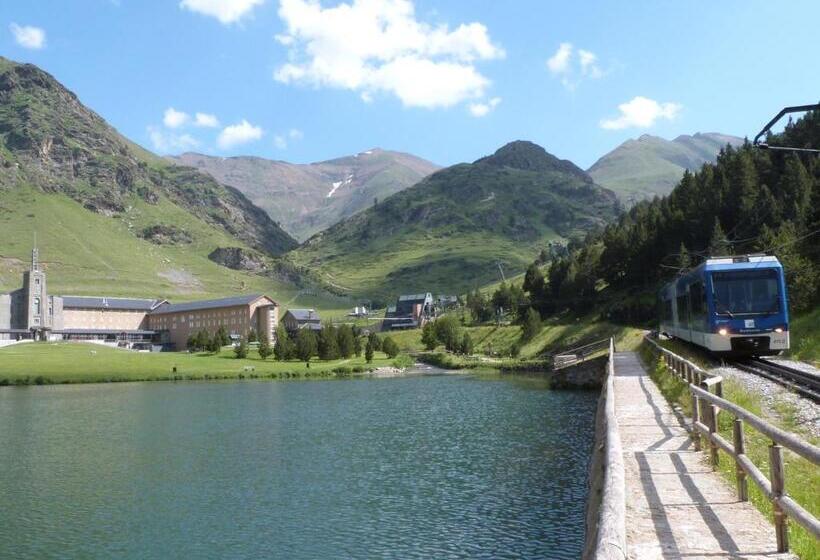 هتل Vall de Núria