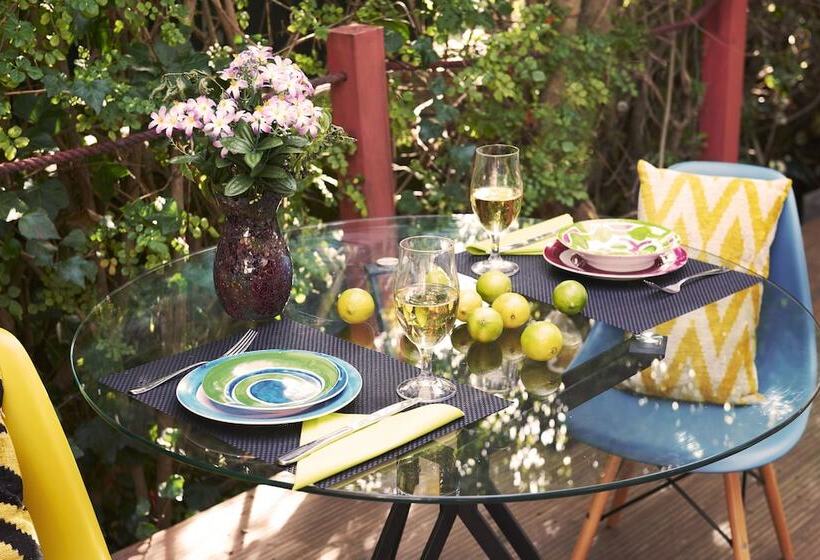 فندق صغير Lucky S Guest House