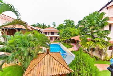 Amour Resort