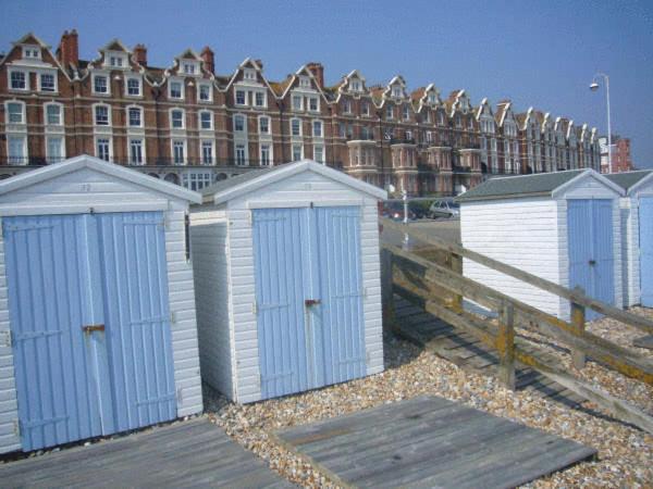 مبيت وإفطار The Albany Rooms Bexhill
