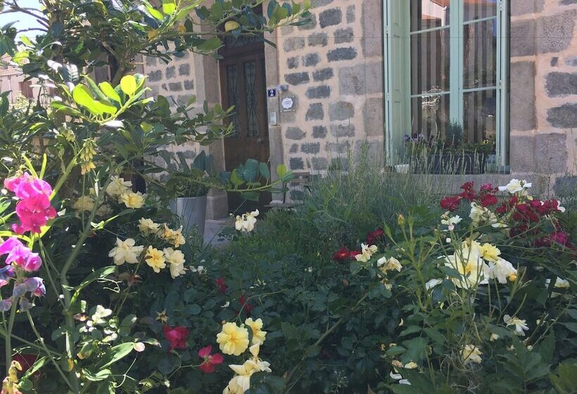 住宿加早餐  La Maison De Famille