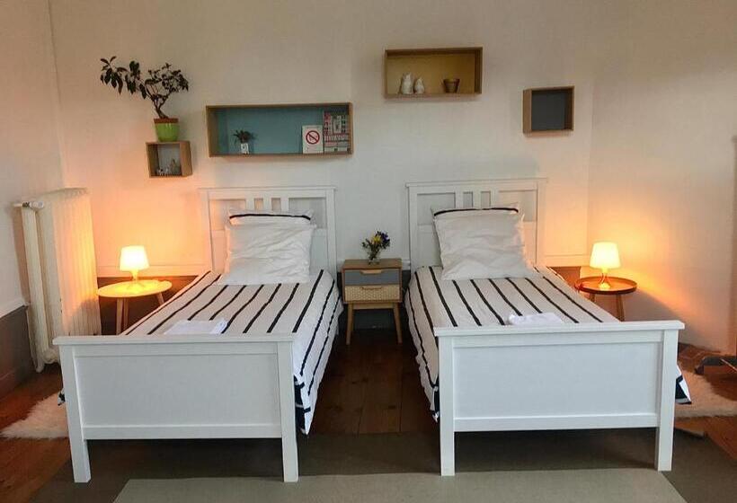 住宿加早餐  La Maison De Famille