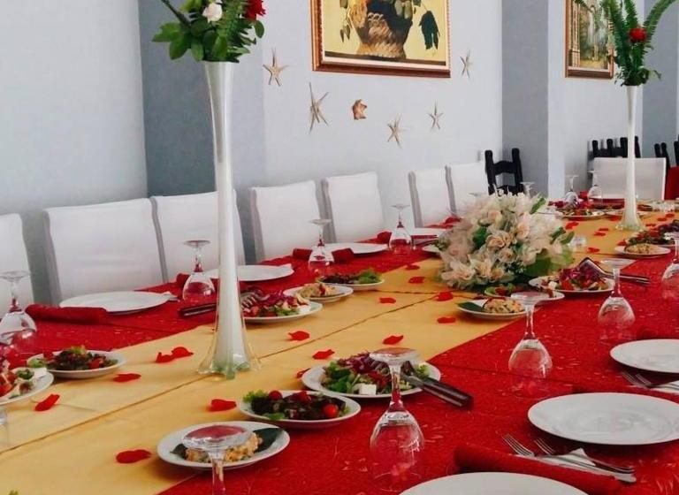 تختخواب و صبحانه Frogs House Hotel & Restorant Slow Food