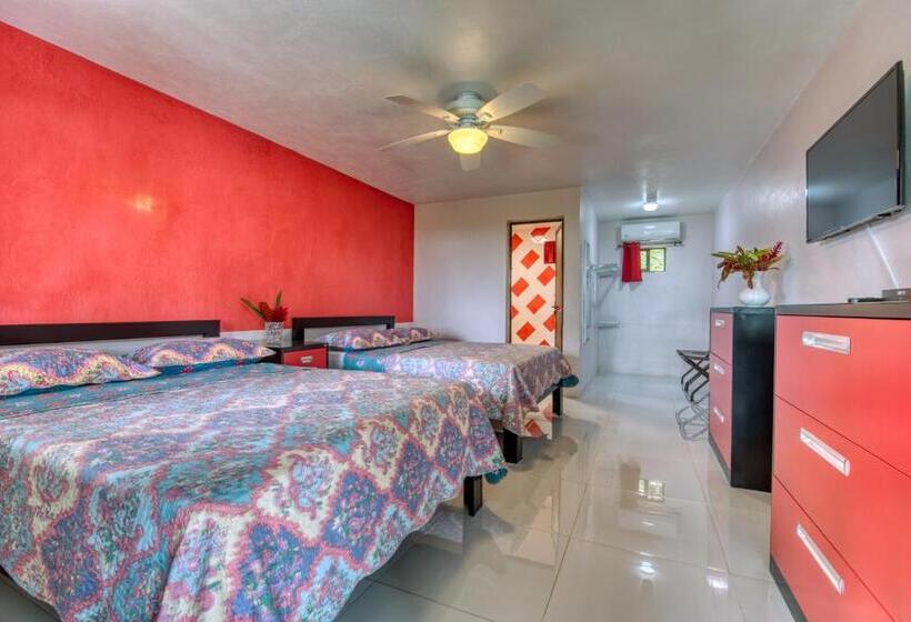هتل Casa Conley Del Mar