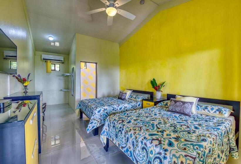 هتل Casa Conley Del Mar