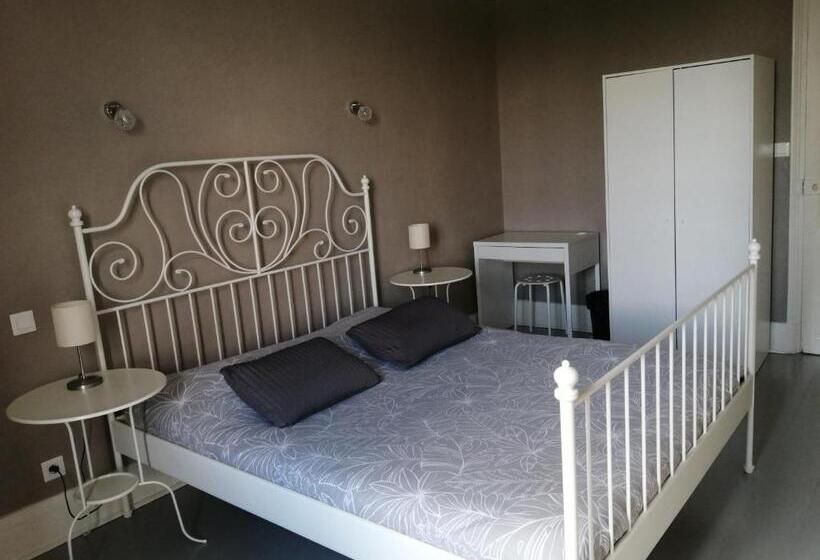 בית מלון כפרי Du Grand Monarque